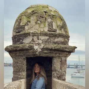 Meet your Posher, Hannah